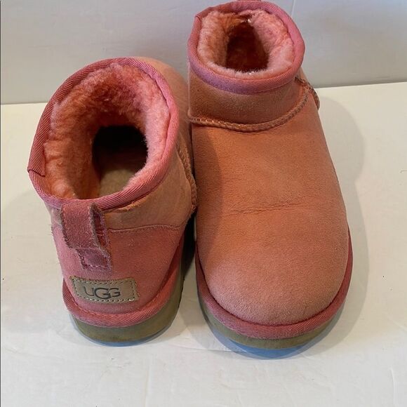 UGG Coral Shearling Ankle Boots Women’s Size 11 - Picture 1 of 6